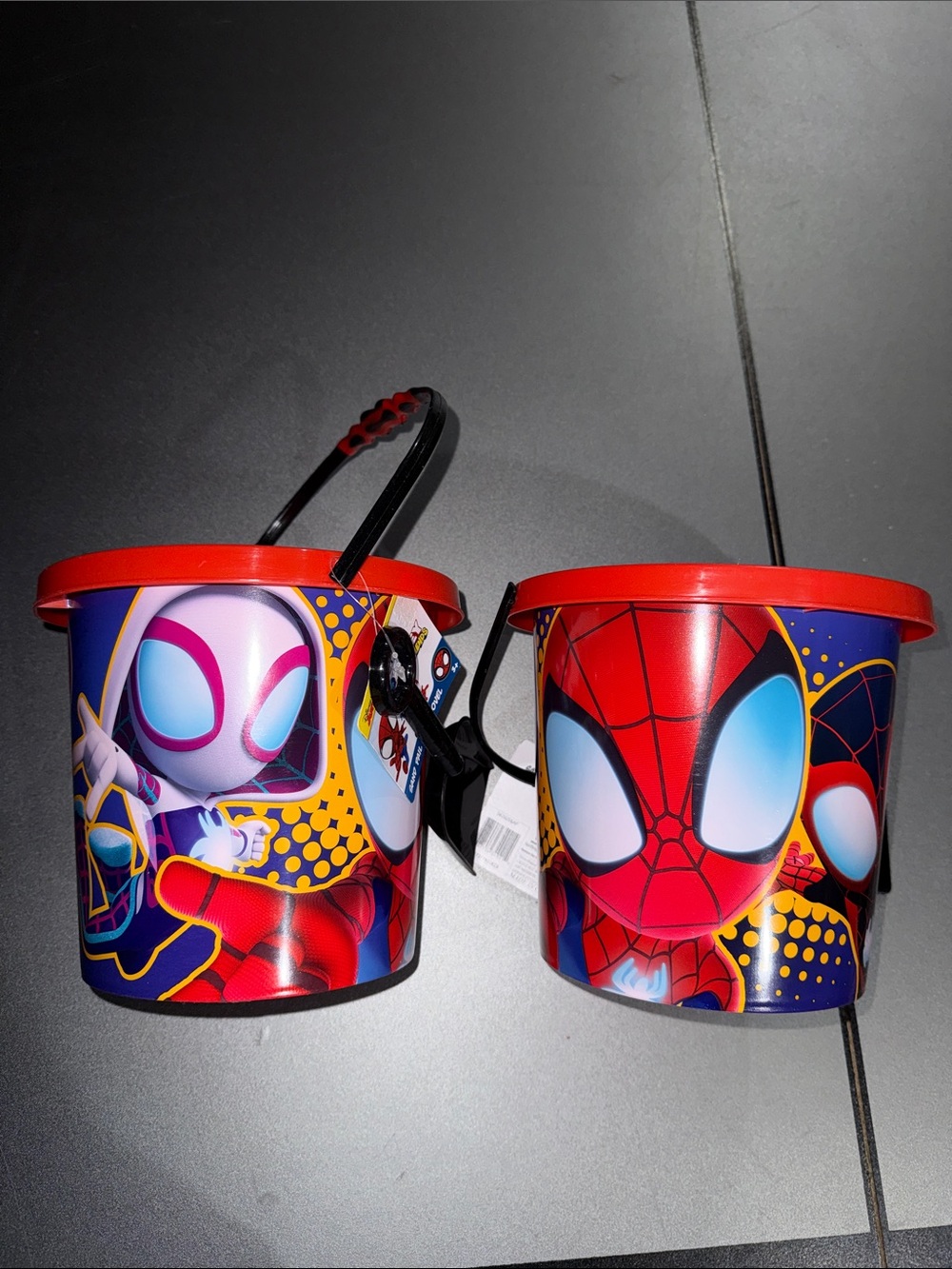 Spider-Man & Ghost-Spider Kids sand Buckets - Red